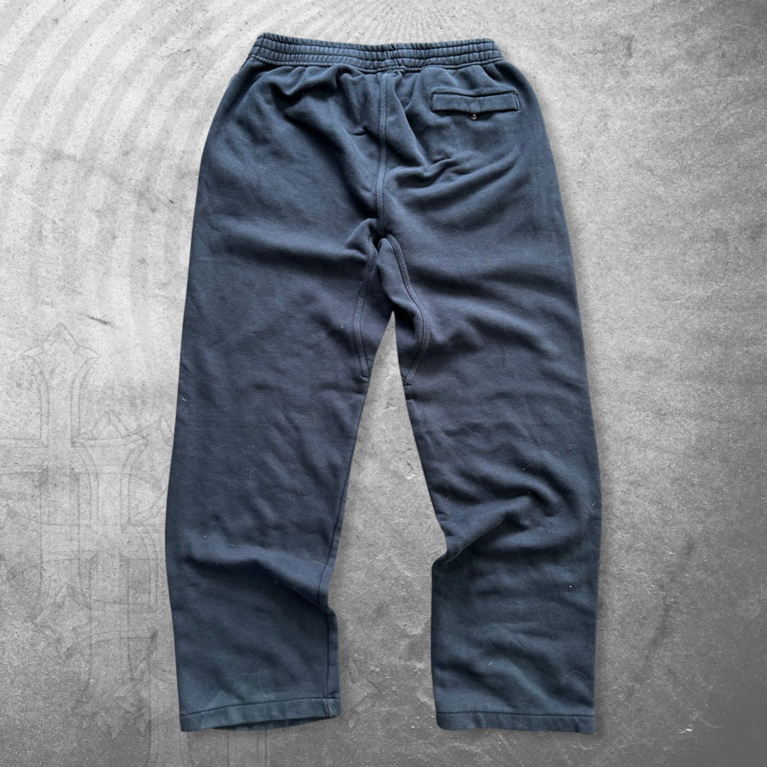 Black Nike Essential Sweatpants 2000s (L)