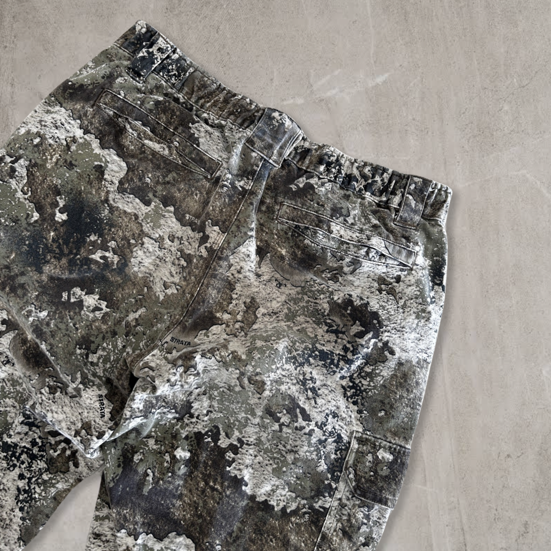 Digital Camo Cargo Pants 2000s (34x31)