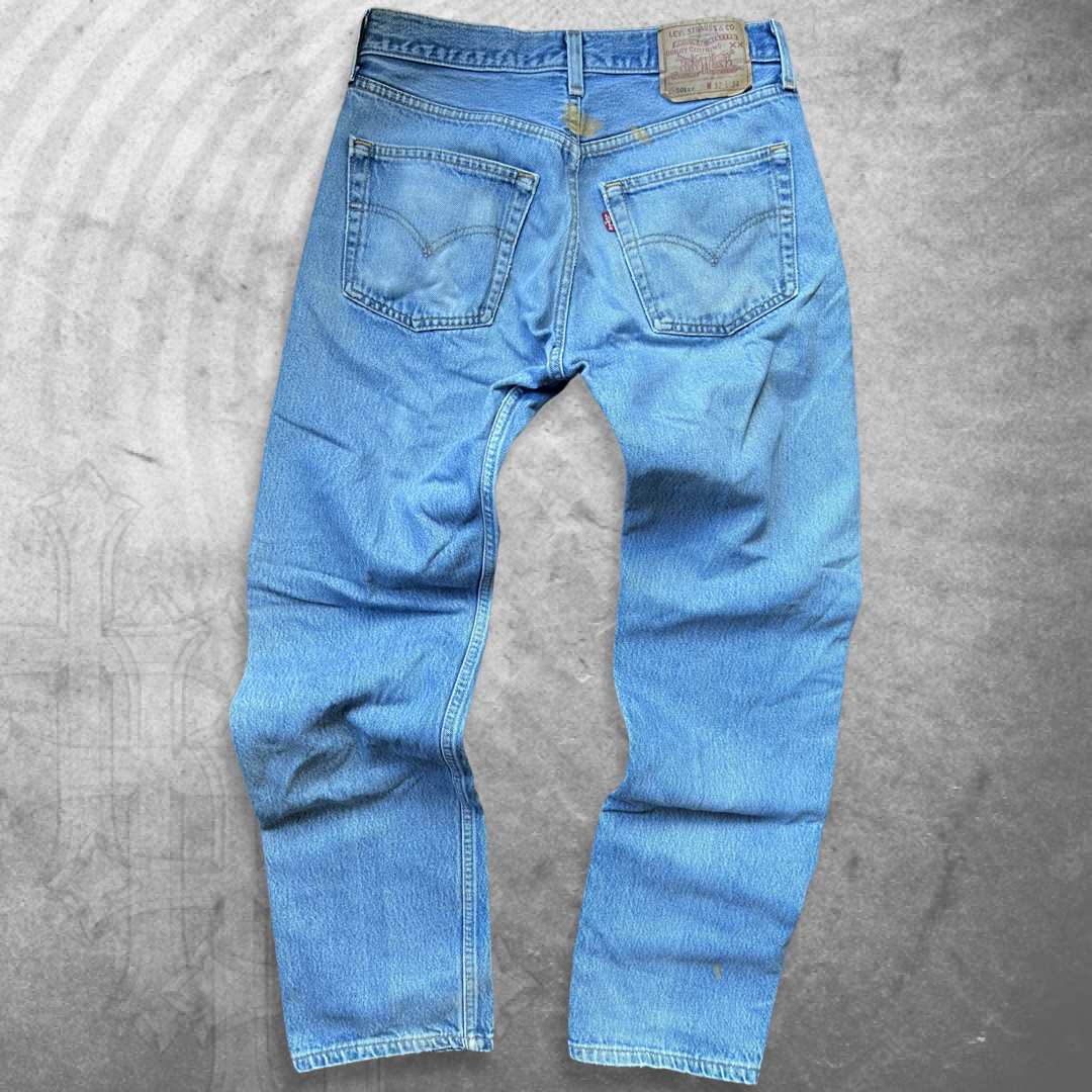 Faded Distressed Levi’s 501xx Jeans 1990s (30x31)