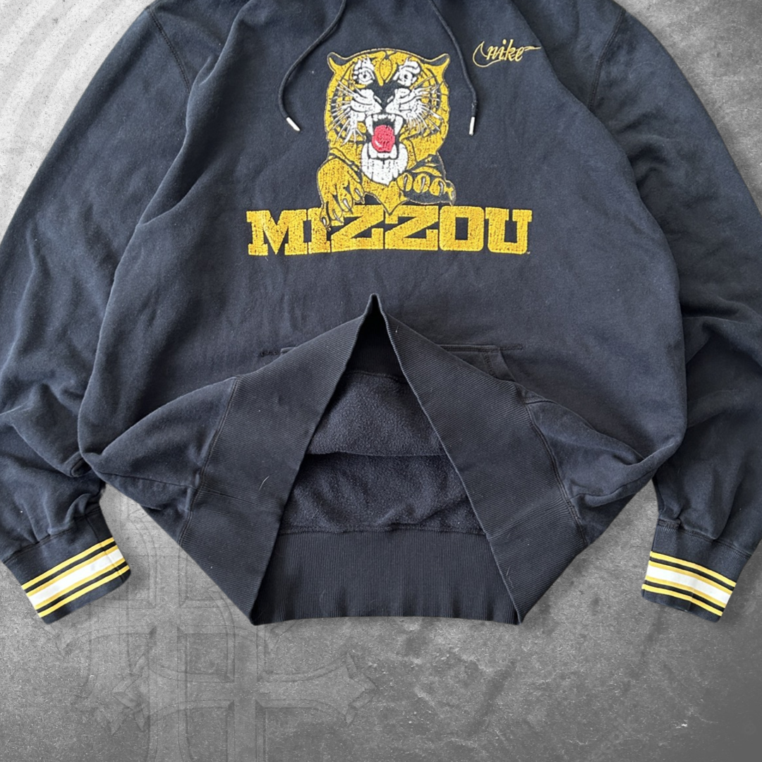 Black Mizzou Nike Hoodie 2000s (XL)