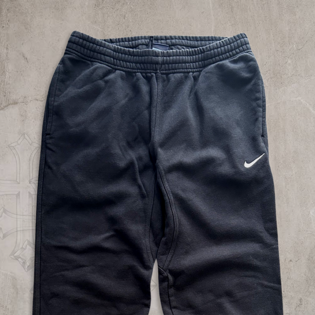 Black Nike Essential Sweatpants 2000s (M)
