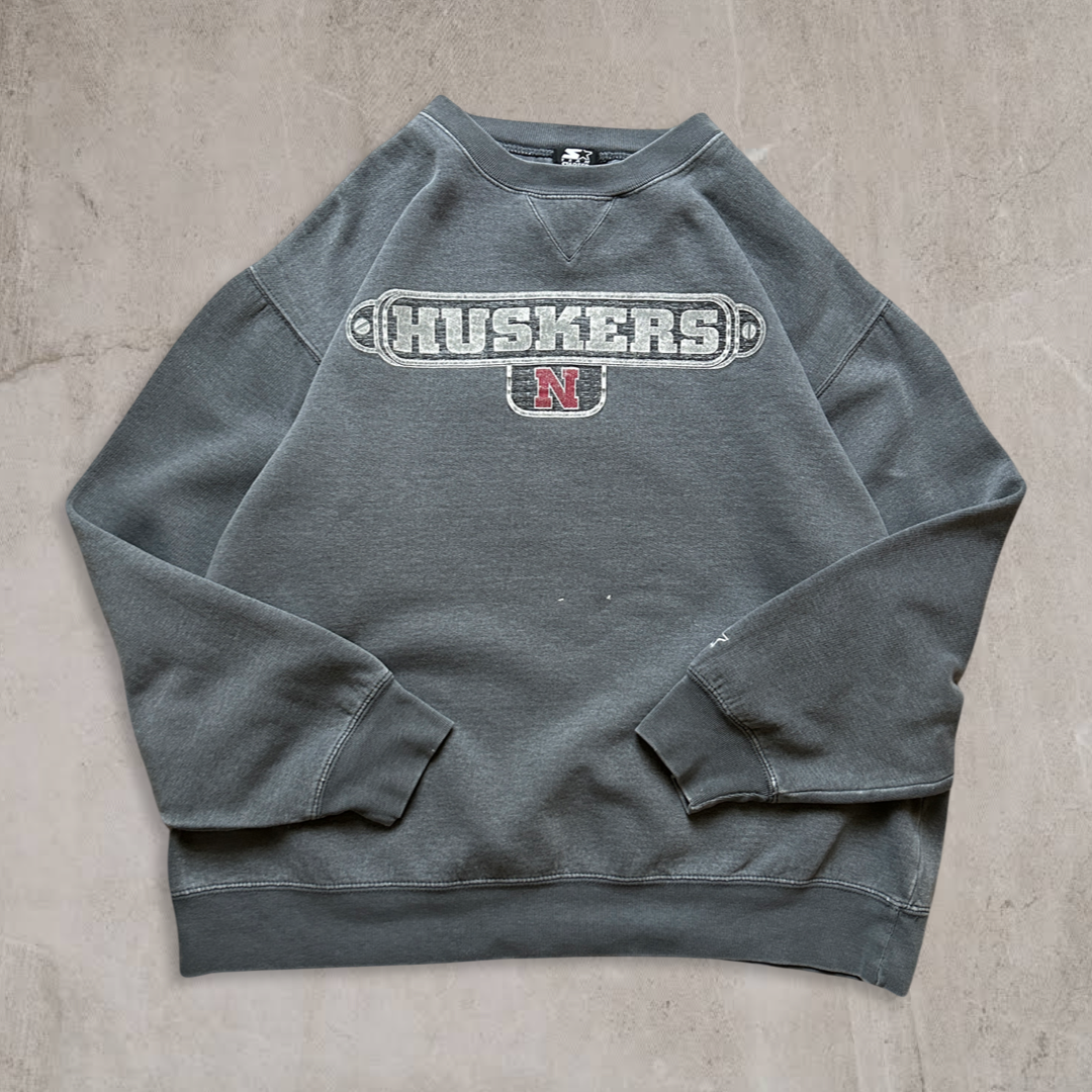 Grey Nebraska Huskers Sweatshirt 1990s (M)