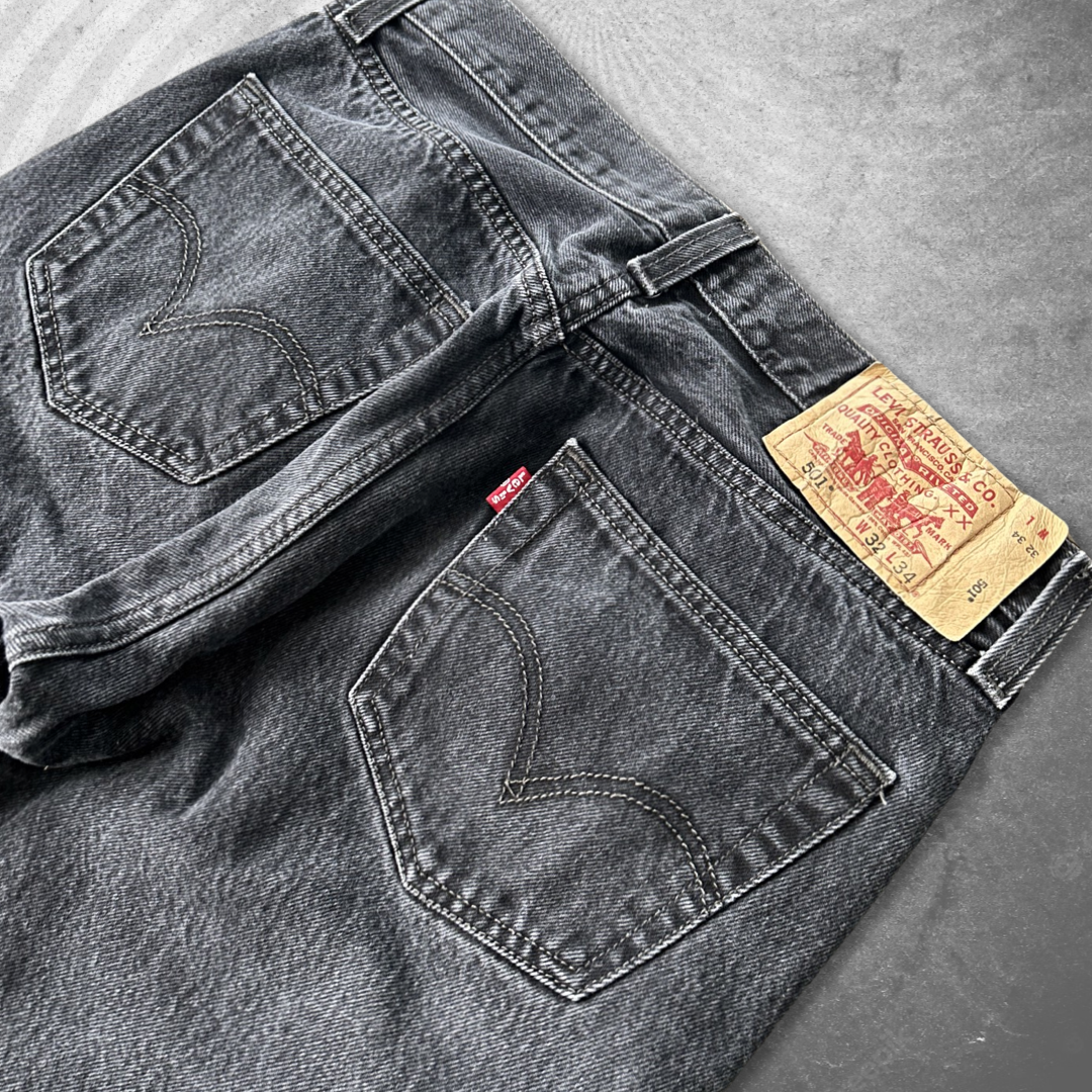 Faded Black Levi’s 501xx Jeans 2000s (32x34)