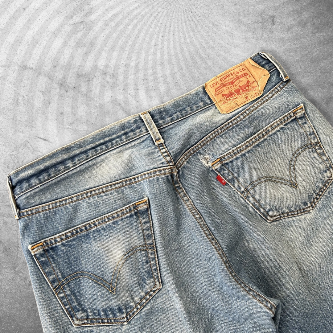 Faded Levi’s 501 Jeans 2000s (34x30)