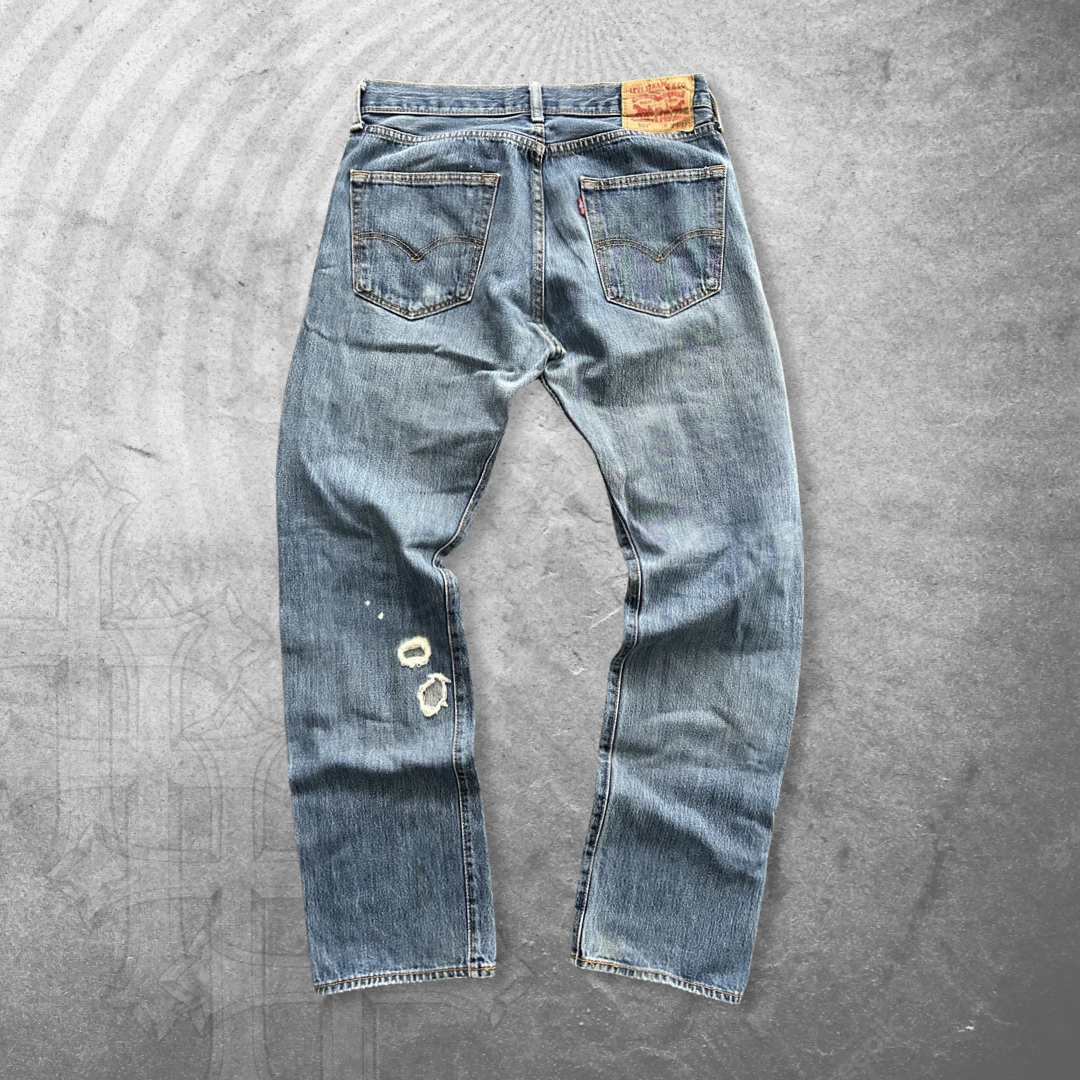Faded Distressed Levi’s 501xx Jeans 2000s (30x30)