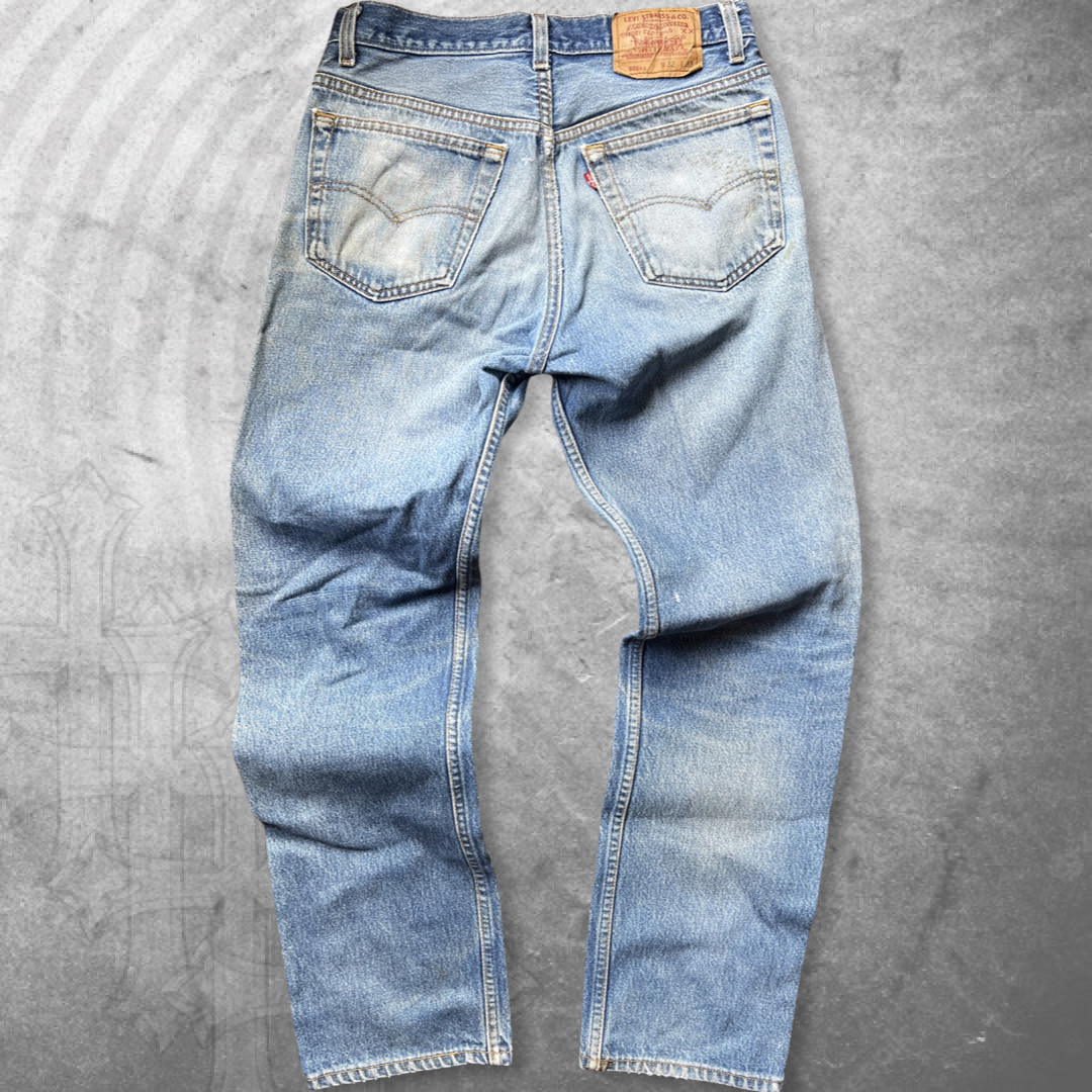 Faded Distressed Levi’s 501xx Jeans 1990s (32x29)