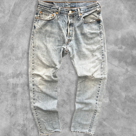 Faded Distressed Levi’s 501xx Jeans 1990s (32x32)