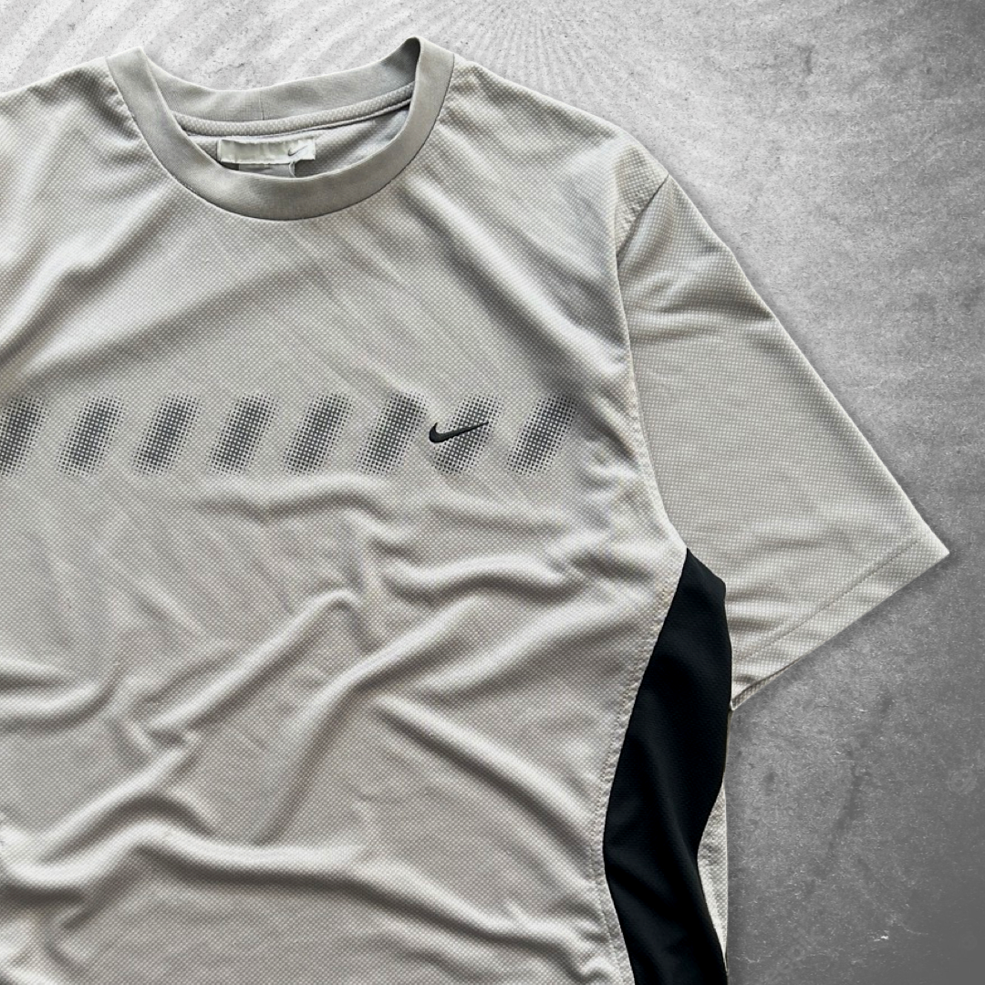 Grey Nike Sport Shirt 2000s (M)