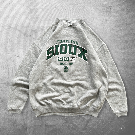 Grey Fighting Sioux CCM Hockey Sweatshirt 1990s (XL)