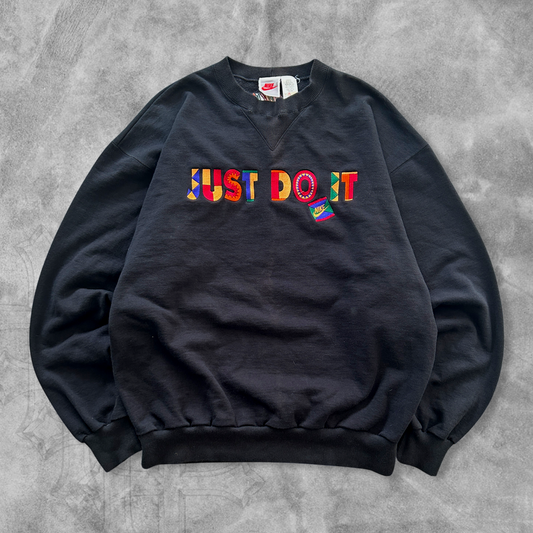 Black Nike Urban Jungle Sweatshirt 1990s (L)