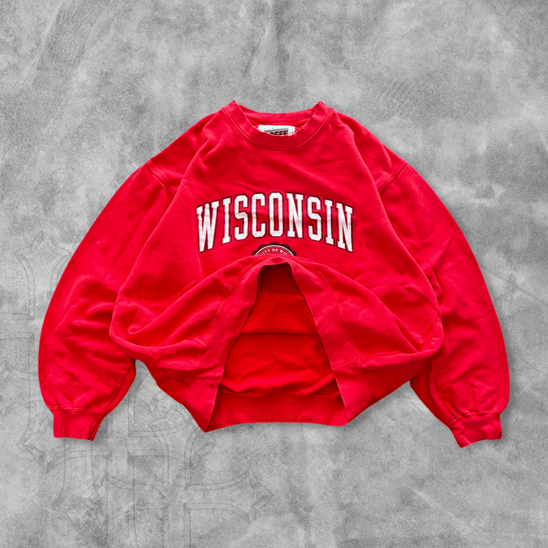 Boxy Red Wisconsin Sweatshirt 2000s (L)