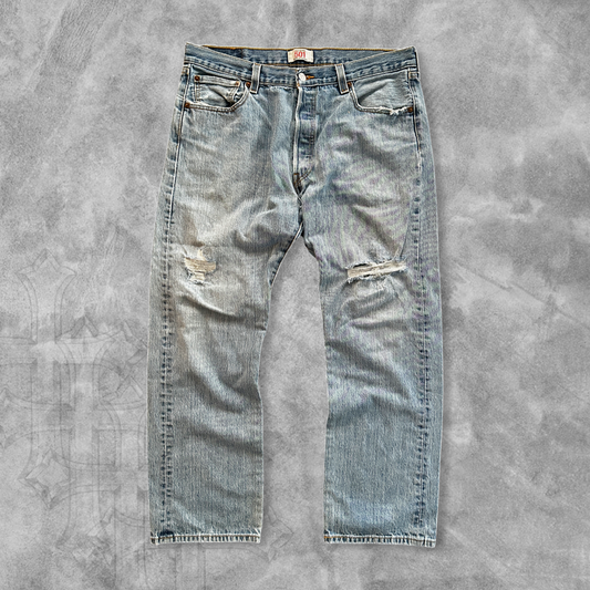 Distressed Levi’s 501 Jeans 2000s (36x30)