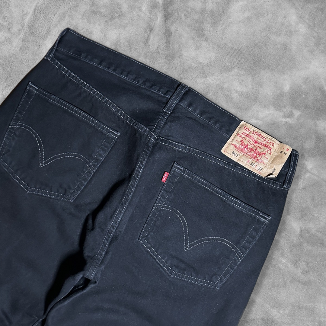 Black Levi’s 501 Jeans 2000s (36x32)