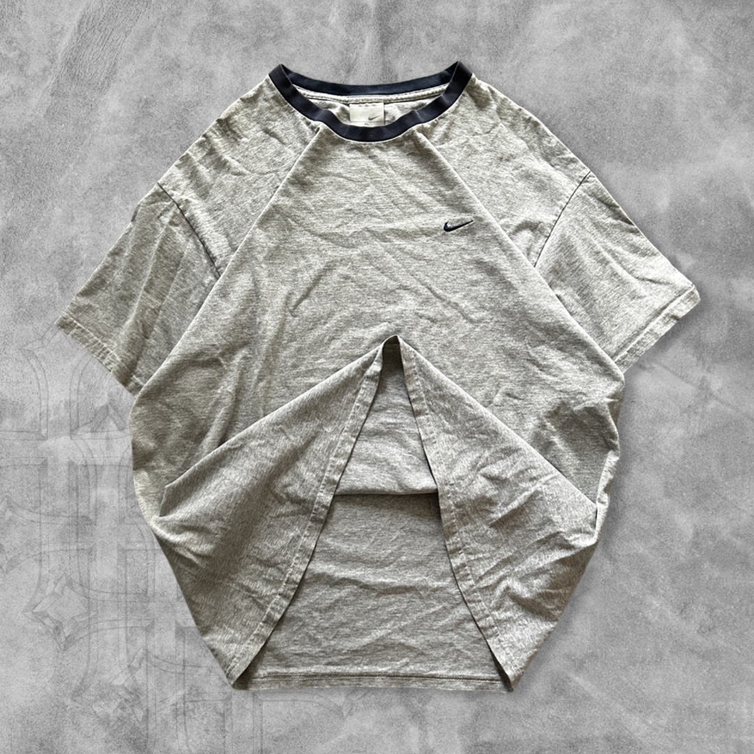 Grey Nike Essential Shirt 2000s (XL)