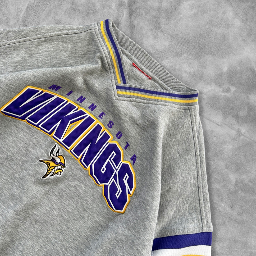 Boxy Grey Minnesota Vikings Sweatshirt 1990s (XL)