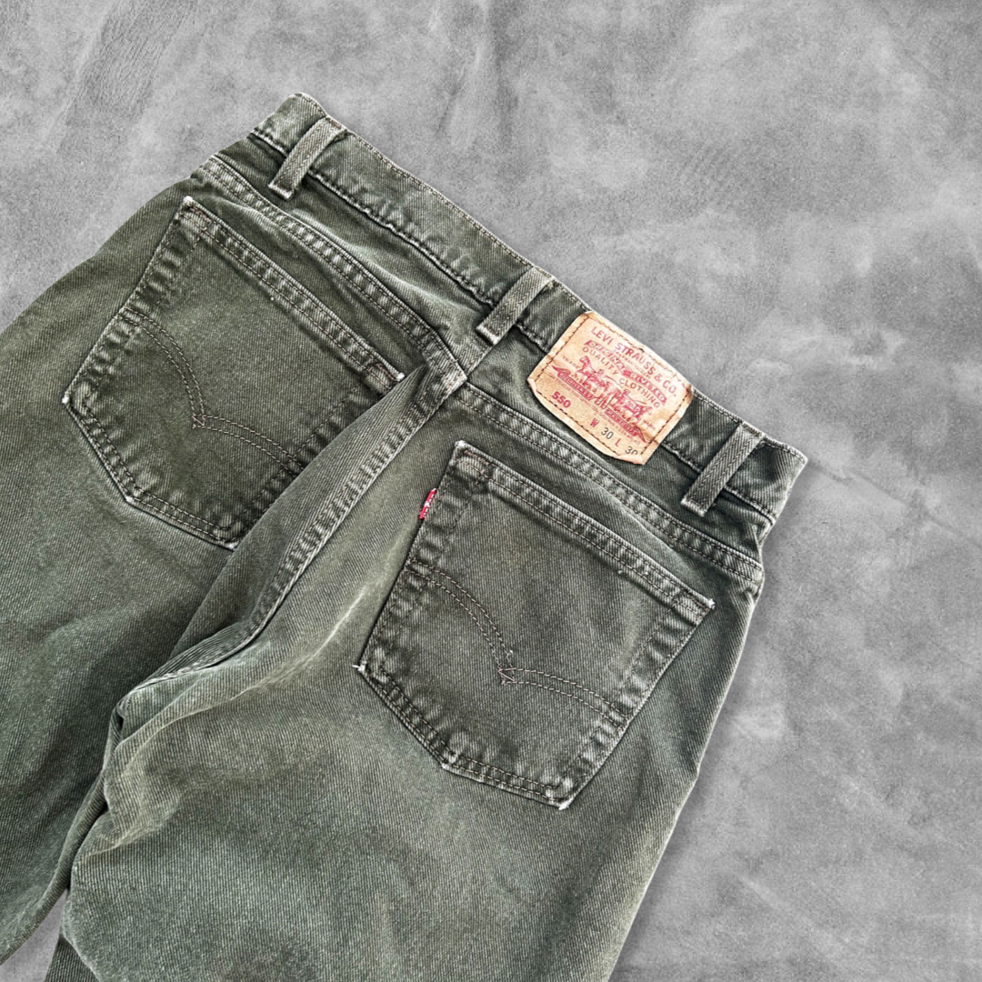 Faded Moss Green Levi’s 550 Jeans 1990s (30x30)